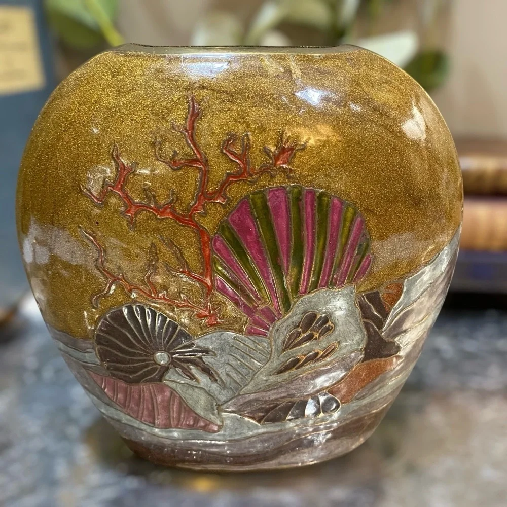 Vintage Cloisonne Enameled Solid Brass Vase Shell Coral Design - Picture 10 of 10
